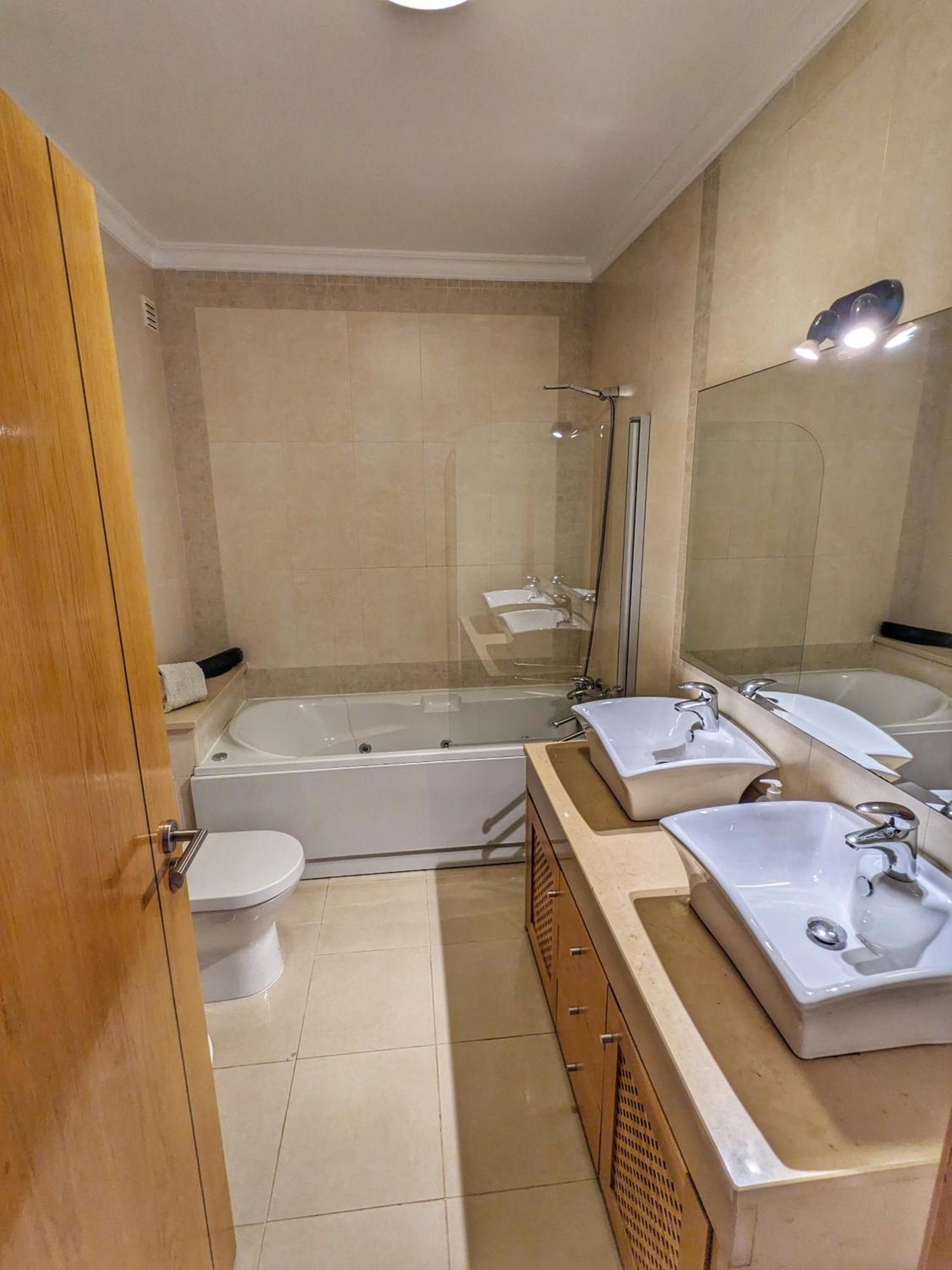 Farm Village- Townhouse 2 Mins From Old Town Albufeira Esterno foto